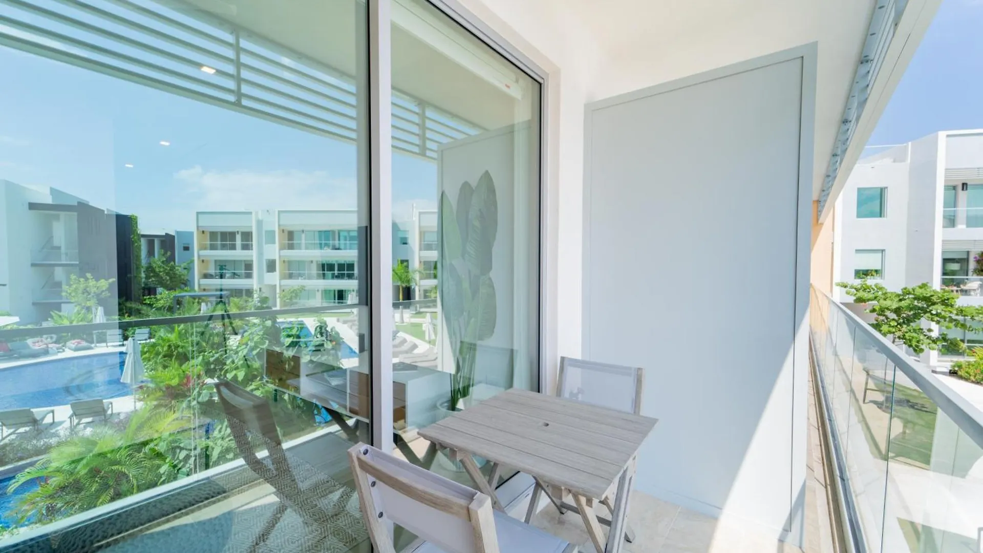 Resort One Canal Point George Town
